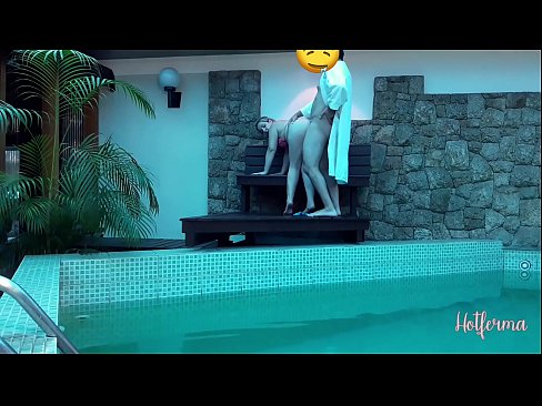 ❤️ Bos menjemput pembantu rumah ke kolam, tetapi tidak dapat menahan panas ❤❌ Video persetan pada ms.purchasexz.top ❌❤